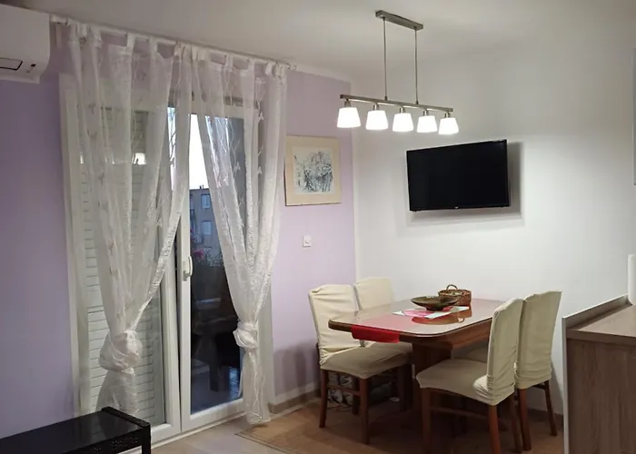 Lukas Galileo Blizu Centra I Plaze