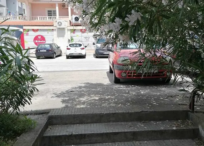 Apartman Lukas Galileo Blizu Centra I Plaze Makarska