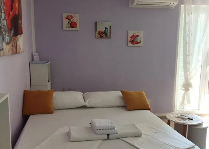 Lukas Galileo Blizu Centra I Plaze Makarska